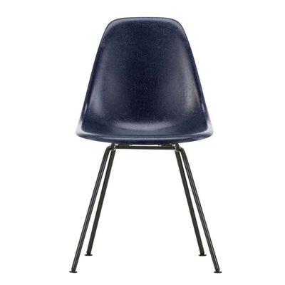 DSX Eames fiberglass side chair